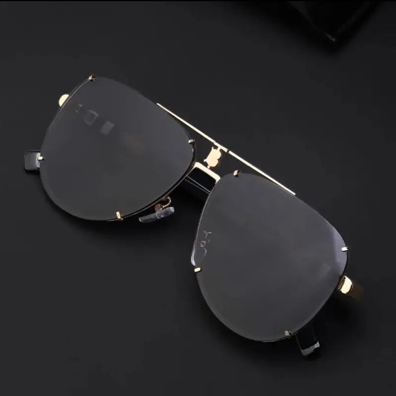 Luxury Retro Classic Design Sunglasses Famous Trendy Vintage Men and Woman Sunglasses Uv400 Protection Lenses Shades