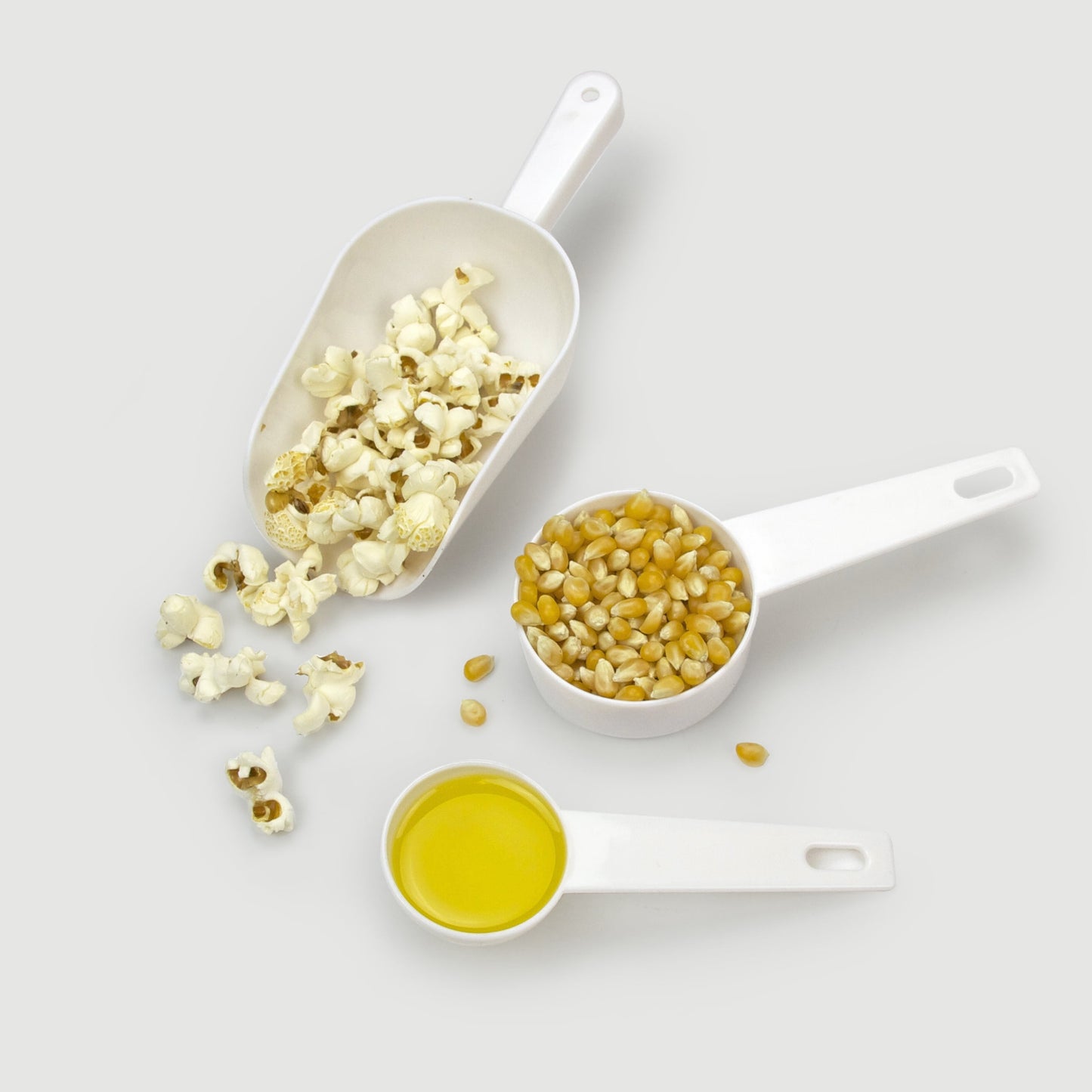 82515B Hot Oil Theater Style Popper Machine with Nonstick Kettle Includes Measuring Cup Oil and Popcorn Scoop, 4-Ounce, Black